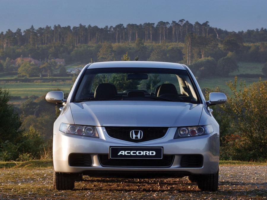  Honda Accord Sedan 2003 года  (фото 18 из 33)